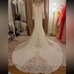 Elegant White Lace Wedding Dress